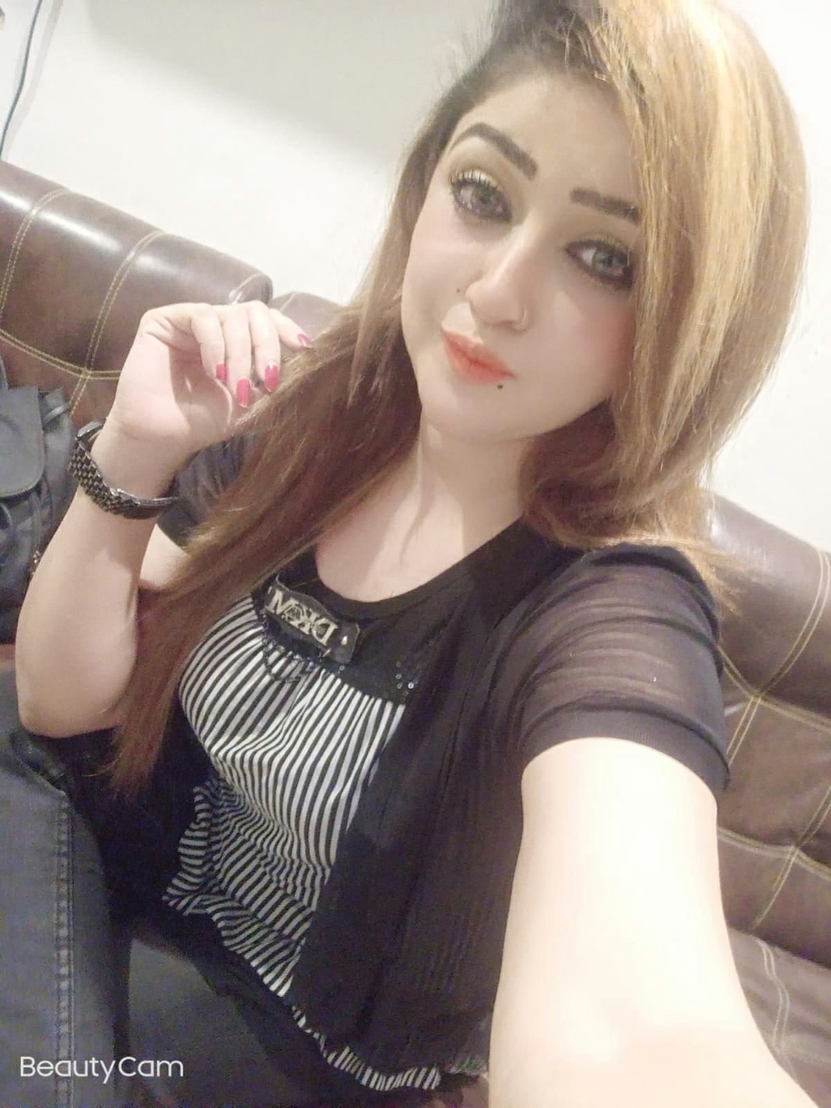 Muscat Escorts - Karina Indian Escort In M omani Girls Escort - Girls  Escorts in Muscat - ID-32542