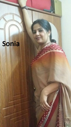 Dubai Escorts - Sonia indian housewife India Dubai Escort