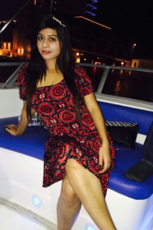 Dubai Escorts - Escort In Dubai Roshi Indian Dubai Escort