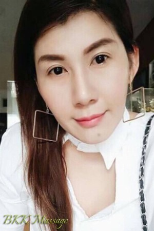 Bangkok Escorts - Sanya Thai Bangkok Escort