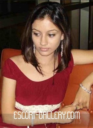 London Escorts - Sobia - pakistani Pakistani London Escort