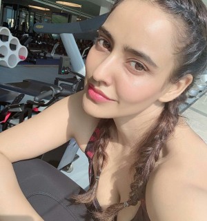 Dubai Escorts - Sumiya indian Dubai Escort