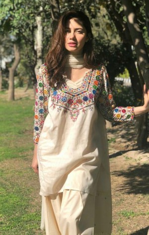 Dubai Escorts - Emi Pakistani Dubai Escort