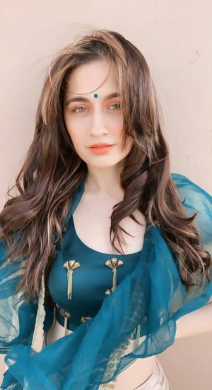 Dubai Escorts - Maliha Noor Indian Dubai Escort