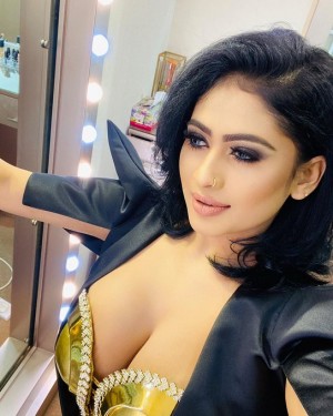 Dubai Escorts - Sneha Indian Dubai Escort