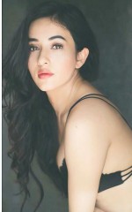Dubai Escorts - Almas Butt indian Dubai Escort