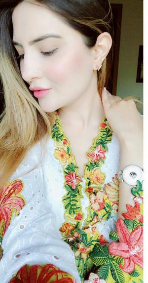 Dubai Escorts - Anandi Indian Dubai Escort