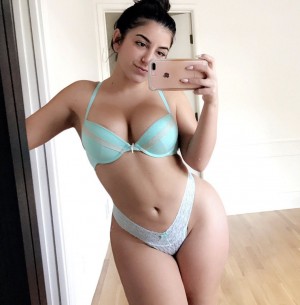 Strasbourg Escorts - Amelie Perrot Française Strasbourg Escort