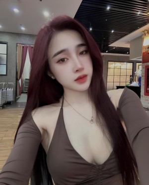 Jakarta Escorts - Risna Indonesian Jakarta Escort