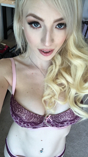 Paris Escorts - Liana Maes Française Paris Escort