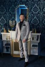 Paris Escorts - Lloyd Beaumont British Paris Escort