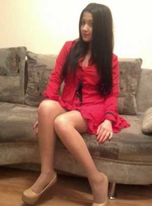 Mumbai Escorts - Aaroshi juneja Indian Mumbai Escort